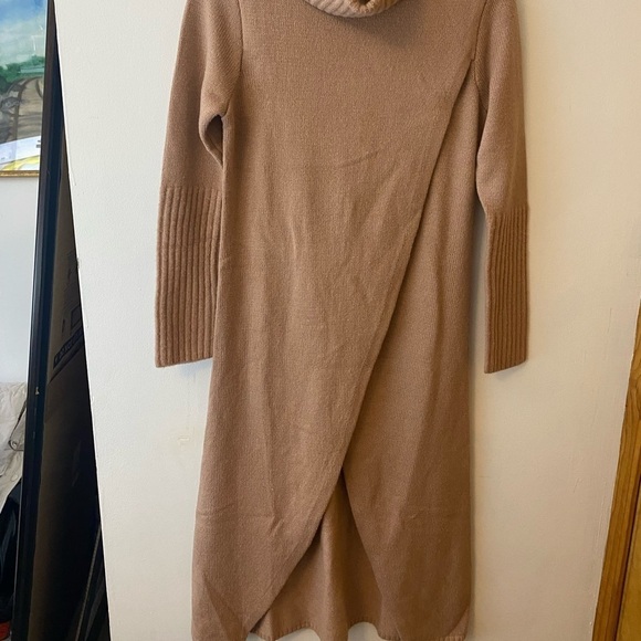 G by Giuliano Black Label Turtleneck Tan Maxi Cross Front Sweater - Picture 9 of 11